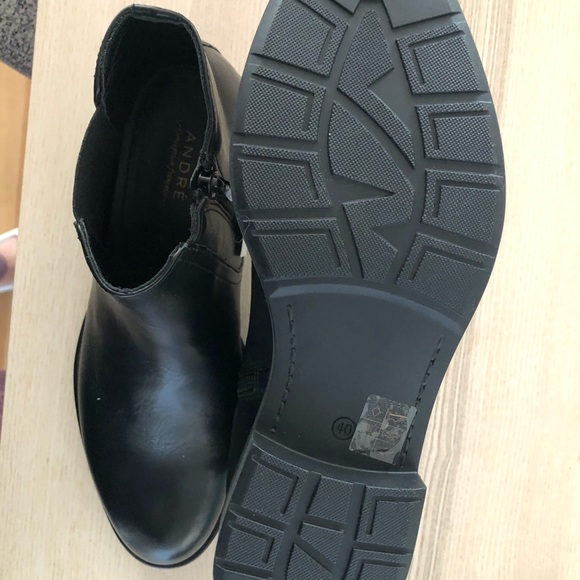 Women’s Black Leather Chelsea Boot - Picture 5 of 5